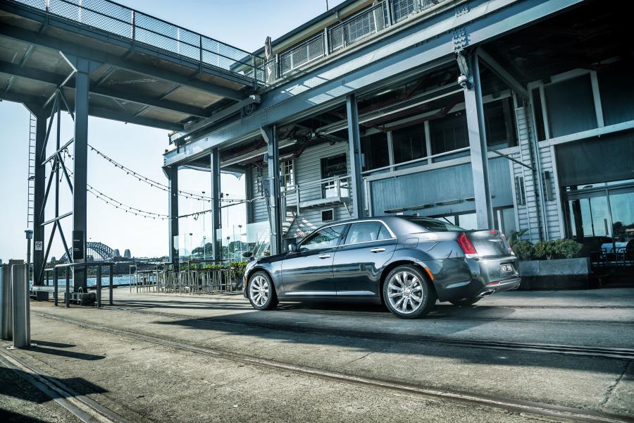  Chrysler 300C 2015 года  (AU) (фото 21 из 30)